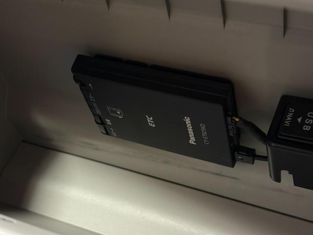 タント X SAIII スマートアシスト・スペアキー・スマートキー・シートヒーター・ETC・社外ナビ(NMZK-W68D)・バックモニター・ステアリングリモコン・電動格納ミラー・オートライト・クリアランスソナー(7枚目)