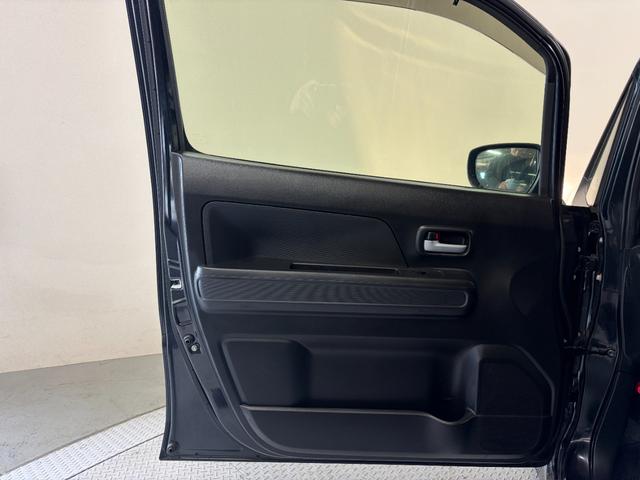 ワゴンR ハイブリッドFZ デュアルセンサーブレーキサポート・Panasonicナビ(CN-RZ72W)・バックモニター・スマートキー・スペアキー・シートヒーター・HUD・ステアリングリモコン・オートライト・電動格納ミラー(37枚目)