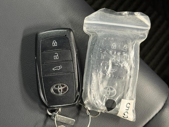 ハリアー G 純正ディスプレイオーディオ・トヨタセーフティセンス・バックモニター・スペアキー・ETC・パワーシート・パワーバックドア・ハーフレザーシート・アダプティブクルーズコントロール・デジタルインナーミラー(8枚目)