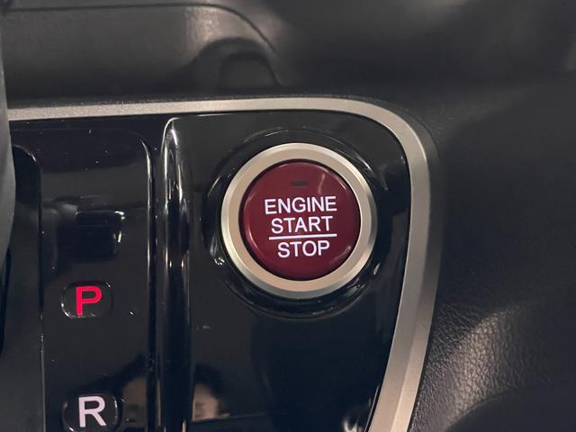 N-BOXカスタム G・ターボAパッケージ ワンオーナー・社外ナビ(CN-R300D)・ETC・スマートキー・スペアキー・クルーズコントロール・オートライト・電動格納ミラー・両側パワースライドドア・キセノンライト・あんしんパッケージ(6枚目)