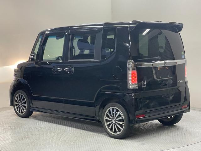 N-BOXカスタム G・ターボAパッケージ ワンオーナー・社外ナビ(CN-R300D)・ETC・スマートキー・スペアキー・クルーズコントロール・オートライト・電動格納ミラー・両側パワースライドドア・キセノンライト・あんしんパッケージ(12枚目)