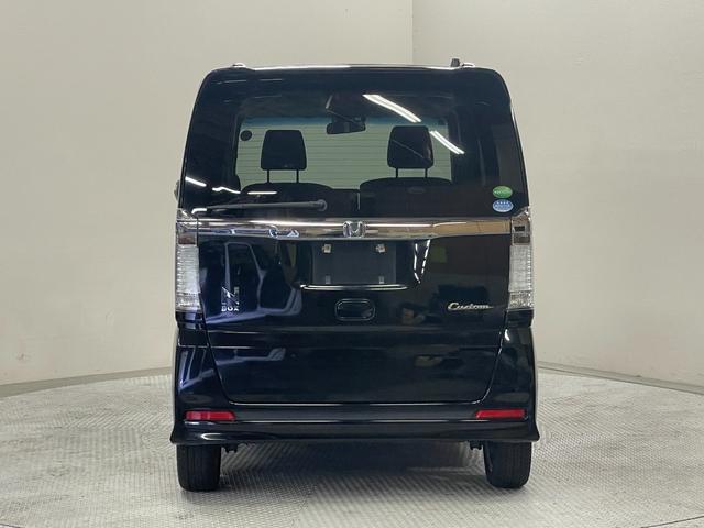 N-BOXカスタム G・ターボAパッケージ ワンオーナー・社外ナビ(CN-R300D)・ETC・スマートキー・スペアキー・クルーズコントロール・オートライト・電動格納ミラー・両側パワースライドドア・キセノンライト・あんしんパッケージ(18枚目)