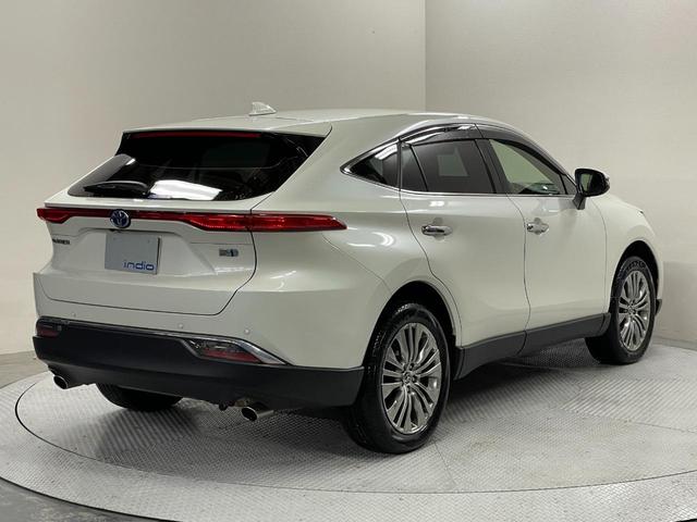 ハリアーハイブリッド Ｚ　レザーパッケージ　純正ディスプレイオーディオ・トヨタセーフティセンス・バックモニター・ステアリングヒーター・シートヒーター＆クーラー・ＥＴＣ２．０・パノラマビューモニター・ＢＳＭ・ＨＵＤ・ワイヤレス充電・１５００Ｗ給電（13枚目）