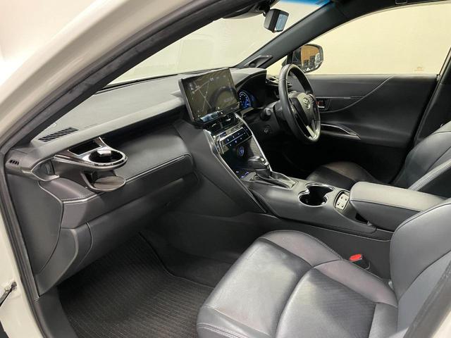 ハリアーハイブリッド Ｚ　レザーパッケージ　純正ディスプレイオーディオ・トヨタセーフティセンス・バックモニター・ステアリングヒーター・シートヒーター＆クーラー・ＥＴＣ２．０・パノラマビューモニター・ＢＳＭ・ＨＵＤ・ワイヤレス充電・１５００Ｗ給電（16枚目）