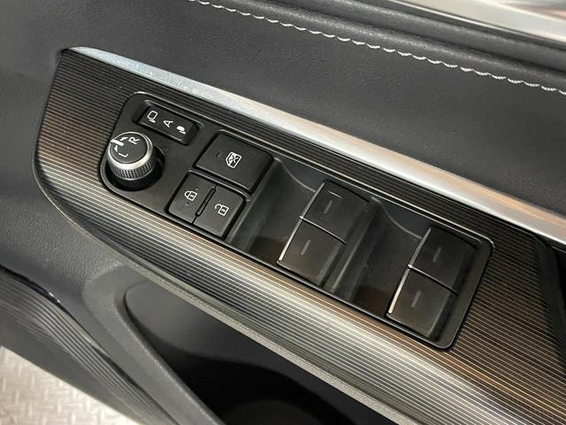 ハリアーハイブリッド Ｚ　レザーパッケージ　純正ディスプレイオーディオ・トヨタセーフティセンス・バックモニター・ステアリングヒーター・シートヒーター＆クーラー・ＥＴＣ２．０・パノラマビューモニター・ＢＳＭ・ＨＵＤ・ワイヤレス充電・１５００Ｗ給電（39枚目）