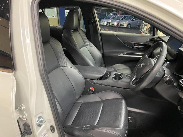 ハリアーハイブリッド Ｚ　レザーパッケージ　純正ディスプレイオーディオ・トヨタセーフティセンス・バックモニター・ステアリングヒーター・シートヒーター＆クーラー・ＥＴＣ２．０・パノラマビューモニター・ＢＳＭ・ＨＵＤ・ワイヤレス充電・１５００Ｗ給電（40枚目）