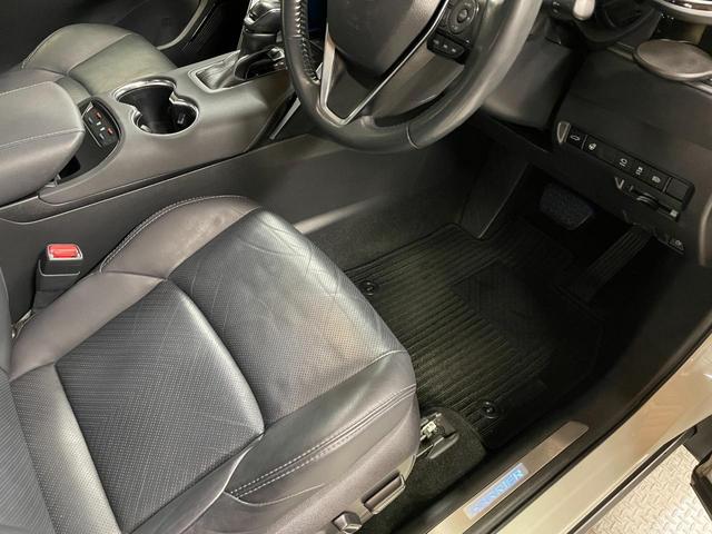 ハリアーハイブリッド Ｚ　レザーパッケージ　純正ディスプレイオーディオ・トヨタセーフティセンス・バックモニター・ステアリングヒーター・シートヒーター＆クーラー・ＥＴＣ２．０・パノラマビューモニター・ＢＳＭ・ＨＵＤ・ワイヤレス充電・１５００Ｗ給電（41枚目）