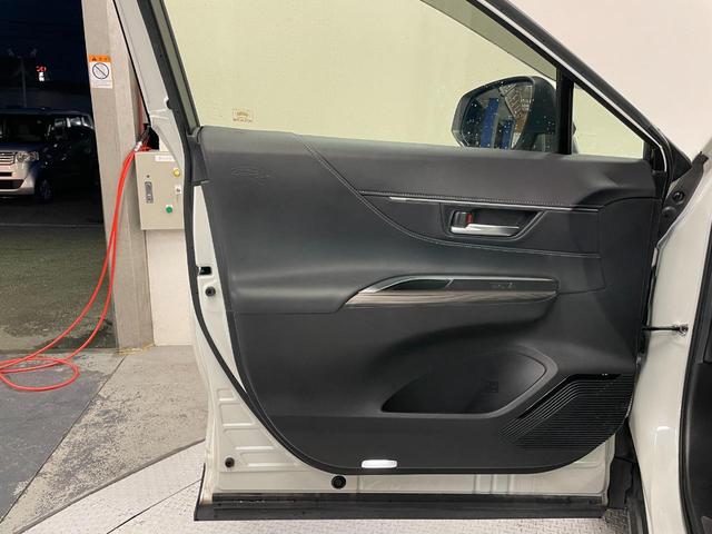 ハリアーハイブリッド Ｚ　レザーパッケージ　純正ディスプレイオーディオ・トヨタセーフティセンス・バックモニター・ステアリングヒーター・シートヒーター＆クーラー・ＥＴＣ２．０・パノラマビューモニター・ＢＳＭ・ＨＵＤ・ワイヤレス充電・１５００Ｗ給電（50枚目）