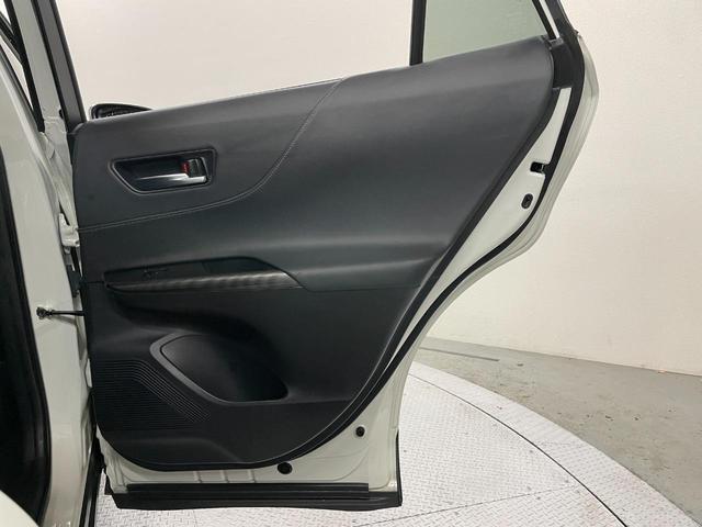 ハリアーハイブリッド Ｚ　レザーパッケージ　純正ディスプレイオーディオ・トヨタセーフティセンス・バックモニター・ステアリングヒーター・シートヒーター＆クーラー・ＥＴＣ２．０・パノラマビューモニター・ＢＳＭ・ＨＵＤ・ワイヤレス充電・１５００Ｗ給電（53枚目）