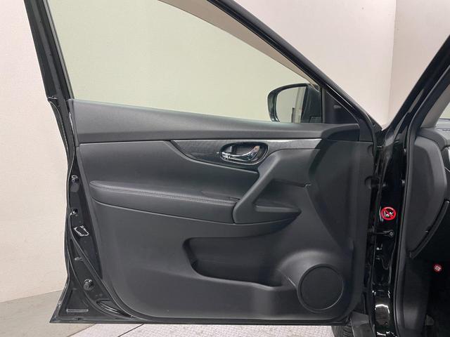 エクストレイル ２０Ｘ　エマージェンシーブレーキパッケージ　純正ナビ・アラウンドビューモニター・エマージェンシーブレーキ・クリアランスソナー・スマートキー・シートヒーター・寒冷地仕様車・ＥＴＣ・クルーズコントロール・ＬＥＤヘッドライト・ステアリングリモコン（40枚目）