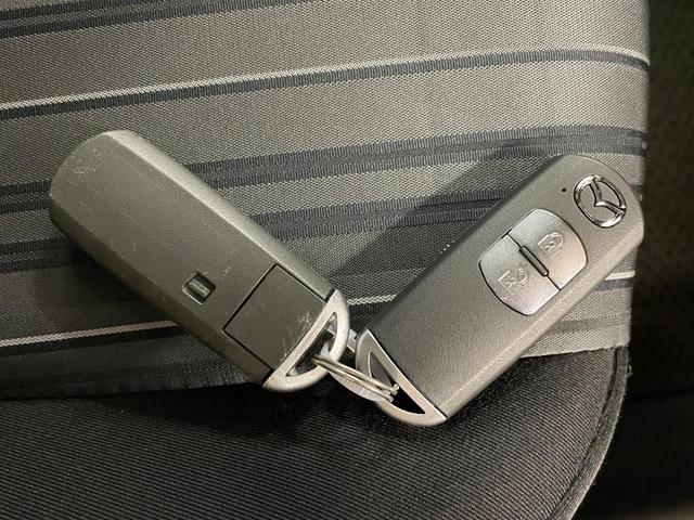 ＭＡＺＤＡ２ １５Ｃ　マツダコネクトナビ・バックモニター・スマートキー・スペアキー・Ｂｌｕｅｔｏｏｔｈ・ＥＴＣ・衝突軽減ブレーキ・レーンアシスト・電動格納ミラー・クリアランスソナー・ステアリングリモコン・ＬＥＤヘッドライト（8枚目）