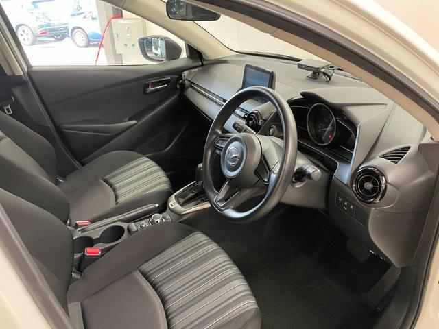 ＭＡＺＤＡ２ １５Ｃ　マツダコネクトナビ・バックモニター・スマートキー・スペアキー・Ｂｌｕｅｔｏｏｔｈ・ＥＴＣ・衝突軽減ブレーキ・レーンアシスト・電動格納ミラー・クリアランスソナー・ステアリングリモコン・ＬＥＤヘッドライト（13枚目）