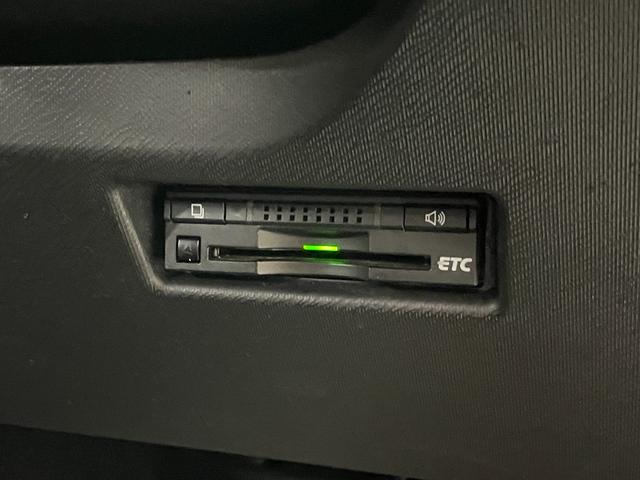 アクア Ｇ　スマートキー・純正ナビ（ＮＳＣＰ－Ｗ６４）・バックモニター・電動格納ミラー・オートライト・ビルドインＥＴＣ・ステアリングリモコン・クルーズコントロール・Ｂｌｕｅｔｏｏｔｈ（8枚目）