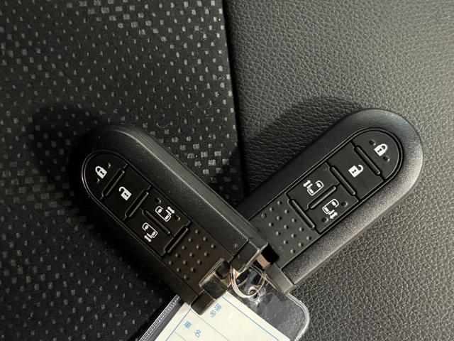 タント カスタムＲＳ　トップエディションＶＳ　ＳＡＩＩＩ　スマートアシスト・全方位カメラ・両側パワースライドドア・シートヒーター・スマートキー・スペアキー・社外ナビ（ＡＶＮ－Ｄ９Ｗ）・ＥＴＣ・Ｂｌｕｅｔｏｏｔｈ・ステアリングリモコン・純正アルミホイール（9枚目）