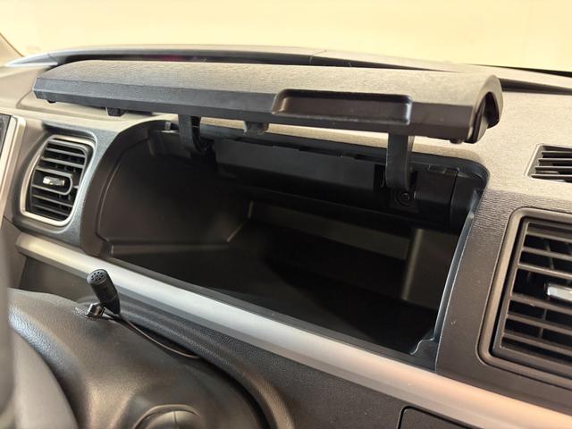 タント カスタムＲＳ　トップエディションＶＳ　ＳＡＩＩＩ　スマートアシスト・全方位カメラ・両側パワースライドドア・シートヒーター・スマートキー・スペアキー・社外ナビ（ＡＶＮ－Ｄ９Ｗ）・ＥＴＣ・Ｂｌｕｅｔｏｏｔｈ・ステアリングリモコン・純正アルミホイール（27枚目）