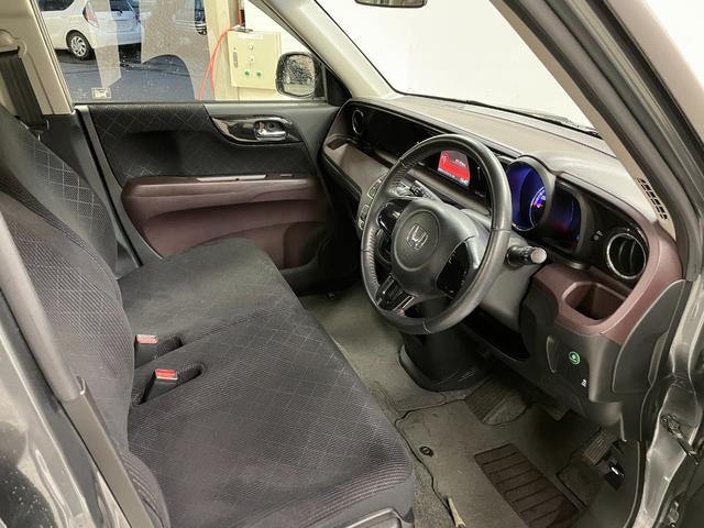 Ｎ－ＯＮＥ プレミアム・Ｌパッケージ　純正ディスプレイオーディオ・バックモニター・スマートキー・スペアキー・電動格納ミラー・オートライト・ＨＩＤヘッドライト・ＨＤＭＩ・横滑り防止・フォグランプ（14枚目）