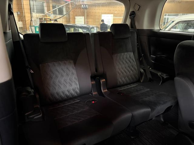 ヴェルファイア ２．５Ｚ　ワンオーナー・ビッグＸ１１インチ・後席フリップダウンモニター・両側パワースライドドア・新品夏タイヤ・スペアキー・ＥＴＣ・トヨタセーフティセンス・ＬＥＤヘッドライト・ステアリングリモコン・オットマン・（19枚目）