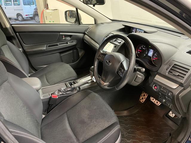 ＸＶ ２．０ｉ－Ｌ　アイサイト　衝突軽減ブレーキ・レーンアシスト・スマートキー・スペアキー・ルーフキャリー・ナビ・バックモニター・Ｂｌｕｅｔｏｏｔｈ・オートライト・電動格納ミラー・クルーズコントロール・ステアリングリモコン・ＥＴＣ（14枚目）