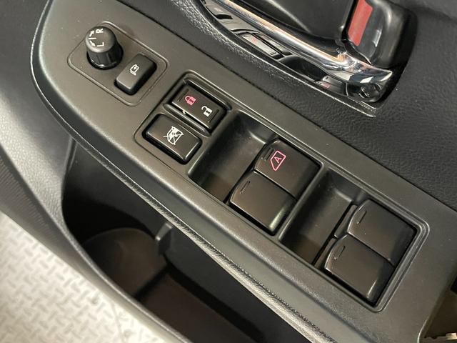 ＸＶ ２．０ｉ－Ｌ　アイサイト　衝突軽減ブレーキ・レーンアシスト・スマートキー・スペアキー・ルーフキャリー・ナビ・バックモニター・Ｂｌｕｅｔｏｏｔｈ・オートライト・電動格納ミラー・クルーズコントロール・ステアリングリモコン・ＥＴＣ（33枚目）