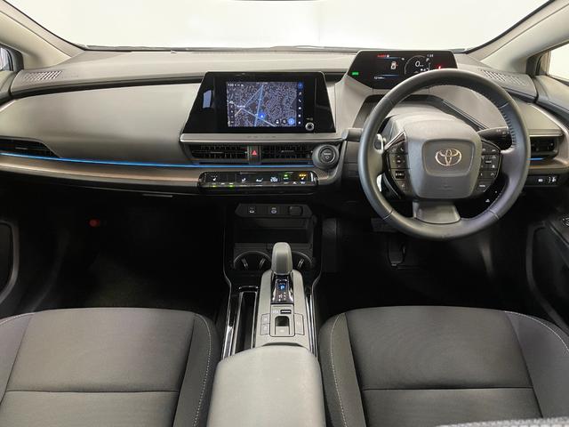 プリウス Ｇ　ワンオーナー・禁煙車・純正ナビ・バックモニター・トヨタセーフティセンス・ＥＴＣ２．０・スペアキー・前席シートヒーター・ＢＳＭ・レーダークルーズコントロール・ＡＣ１００Ｖ・ＬＥＤヘッドライト（4枚目）