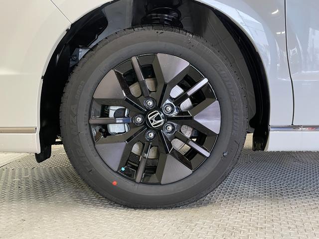 ステップワゴン ｅ：ＨＥＶスパーダ　登録済未使用車・ホンダセンシング・マルチビューカメラシステム対応・スペアキー・両側パワースライドドア・前席シートヒーター・パワーバックドア・後席シートバックテーブル・ＬＥＤヘッドライト（46枚目）