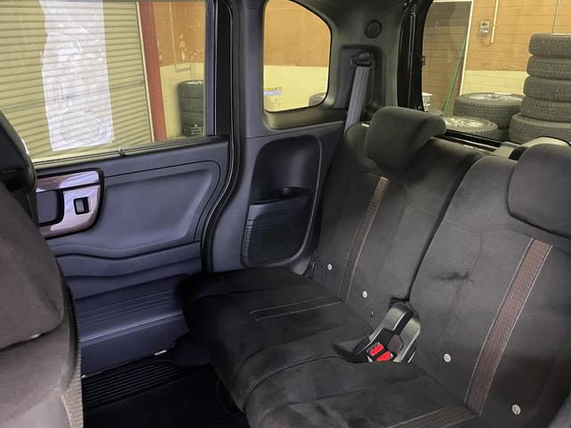 Ｎ－ＢＯＸカスタム Ｇ・Ｌホンダセンシング　社外ナビ・充電用ＵＳＢソケット・バックモニター・スマートキー・スペアキー・ステアリングリモコン・ＥＴＣ・ＬＥＤヘッドライト・アダプティブクルーズコントロール・純正アルミホイール・オートライト（17枚目）