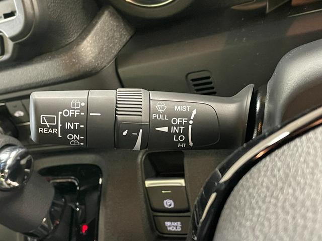 Ｎ－ＢＯＸカスタム ベースグレード　届出済未使用車・ホンダセンシング・スマートキー・スペアキー・シートヒーター・純正アルミホイール・電動パーキングブレーキ・アダプティブクルーズコントロール・ステアリングリモコン・ＬＥＤヘッドライト（19枚目）