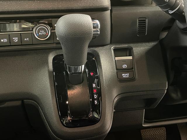 Ｎ－ＢＯＸカスタム ベースグレード　届出済未使用車・ホンダセンシング・スマートキー・スペアキー・シートヒーター・純正アルミホイール・電動パーキングブレーキ・アダプティブクルーズコントロール・ステアリングリモコン・ＬＥＤヘッドライト（23枚目）