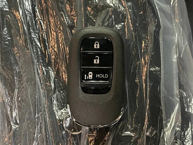 Ｎ－ＢＯＸカスタム ベースグレード　届出済未使用車・ホンダセンシング・スマートキー・スペアキー・シートヒーター・純正アルミホイール・電動パーキングブレーキ・アダプティブクルーズコントロール・ステアリングリモコン・ＬＥＤヘッドライト（7枚目）