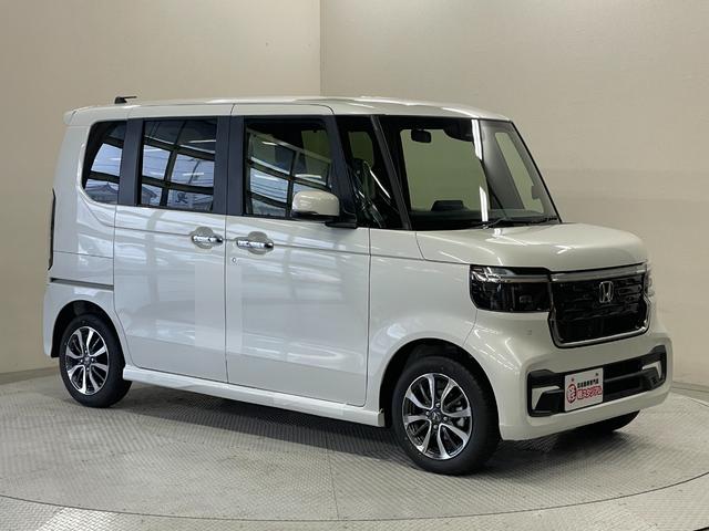 Ｎ－ＢＯＸカスタム ベースグレード　届出済未使用車・ホンダセンシング・スマートキー・スペアキー・シートヒーター・純正アルミホイール・電動パーキングブレーキ・アダプティブクルーズコントロール・ステアリングリモコン・ＬＥＤヘッドライト（9枚目）
