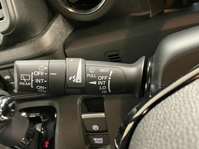 Ｎ－ＢＯＸカスタム ベースグレード　届出済未使用車・ホンダセンシング・スマートキー・スペアキー・シートヒーター・純正アルミホイール・電動パーキングブレーキ・アダプティブクルーズコントロール・ステアリングリモコン・ＬＥＤヘッドライト（19枚目）
