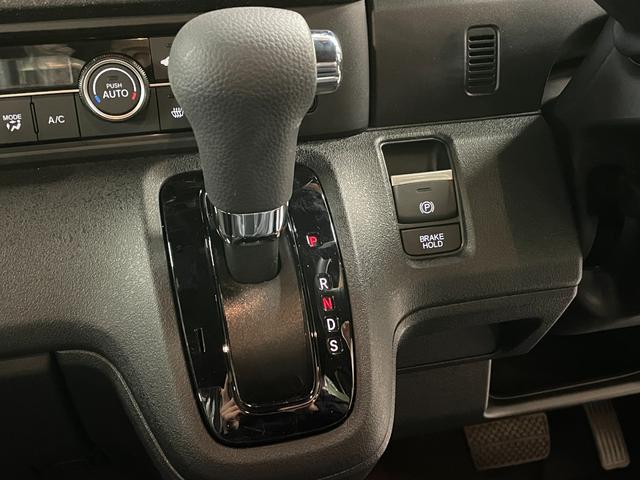 Ｎ－ＢＯＸカスタム ベースグレード　届出済未使用車・ホンダセンシング・スマートキー・スペアキー・シートヒーター・純正アルミホイール・電動パーキングブレーキ・アダプティブクルーズコントロール・ステアリングリモコン・ＬＥＤヘッドライト（23枚目）