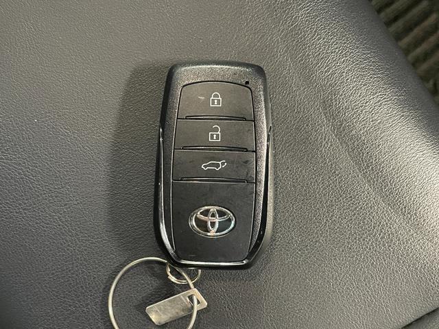 ハリアー Ｚ　純正１２．３型ディスプレイ　パノラマビューモニター　トヨタセーフティセンス　ＪＢＬプレミアムサウンド　ハーフレザーシート　パワーバックドア　ＢＳＭ　ＥＴＣ２．０　ＴＶキット　スペアキー　パワーシート（11枚目）