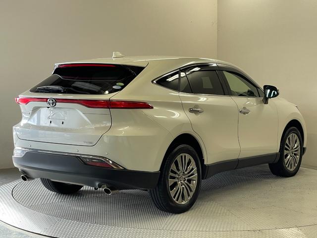 ハリアー Ｚ　純正１２．３型ディスプレイ　パノラマビューモニター　トヨタセーフティセンス　ＪＢＬプレミアムサウンド　ハーフレザーシート　パワーバックドア　ＢＳＭ　ＥＴＣ２．０　ＴＶキット　スペアキー　パワーシート（14枚目）