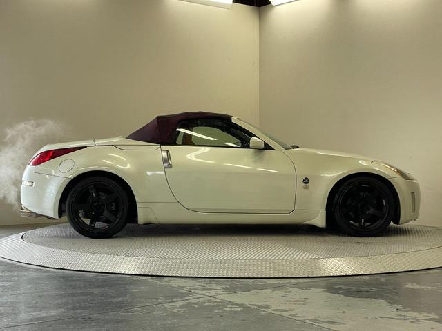 フェアレディＺ ロードスターバージョンＴ　電動本革シート　純正３連サブメーター　ＢＯＳＥサウンド　シートヒーター　革巻きステアリング　ＥＴＣ　ＨＩＤヘッドライト　ＳＳＲ１８インチホイール（32枚目）