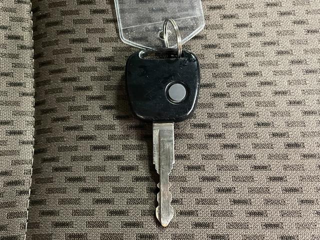 エブリイ ＰＣリミテッド　パートタイム４ＷＤ　（後輪駆動ベース）　社外ナビ（ＭＤＶ－Ｓ７０７Ｗ）　ＥＴＣ　充電用ＵＳＢソケット　電動格納ミラー　フルセグＴＶ　Ｂｌｕｅｔｏｏｔｈ（9枚目）