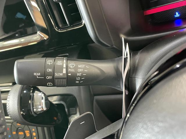 スペーシアカスタム ハイブリッドＸＳターボ　デュアルセンサーブレーキサポートＩＩ　インタークーラーターボ　両側パワースライドドア　前席シートヒーター　ステアリングヒーター　ＨＵＤ　レーダークルーズコントロール　ステアリングリモコン　スペアキー（20枚目）