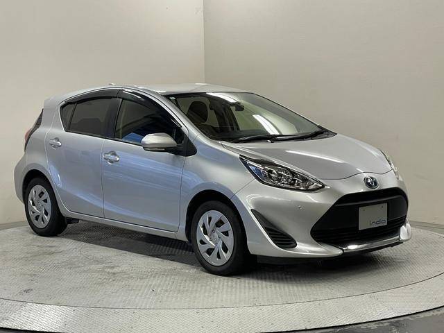 アクア Ｓ　スマートキー　純正ナビ（ＮＳＣＮ－Ｗ６８）　バックモニター　トヨタセーフティセンス　Ｂｌｕｅｔｏｏｔｈ　電動格納ミラー　オートライト　ステアリングリモコン　ＥＴＣ（12枚目）