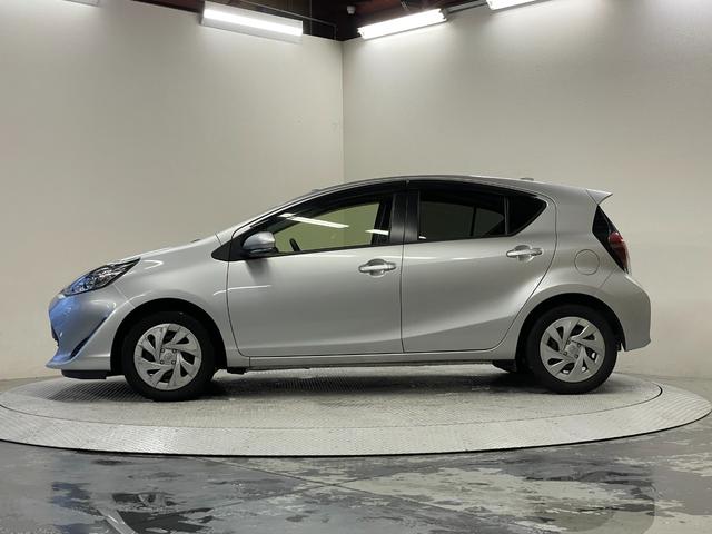 アクア Ｓ　スマートキー　純正ナビ（ＮＳＣＮ－Ｗ６８）　バックモニター　トヨタセーフティセンス　Ｂｌｕｅｔｏｏｔｈ　電動格納ミラー　オートライト　ステアリングリモコン　ＥＴＣ（19枚目）