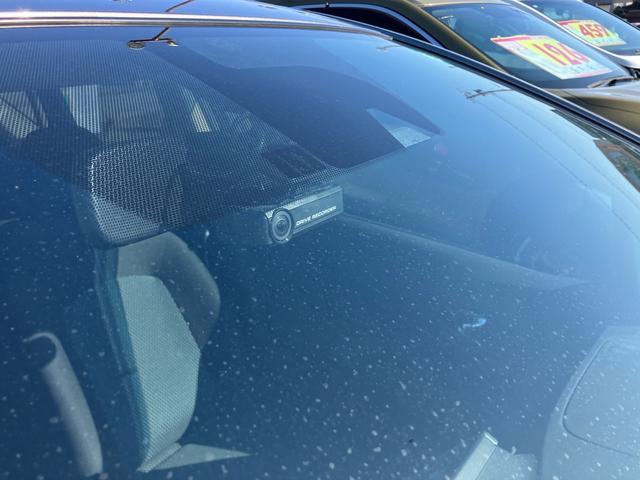 ノート X スマートキー アイドリングストップ ETC ナビ CD 運転席・助手席エアバック ABS ESC 盗難防止システム 衝突安全ボディ エアコン パワーステアリング パワーウインドウ(10枚目)