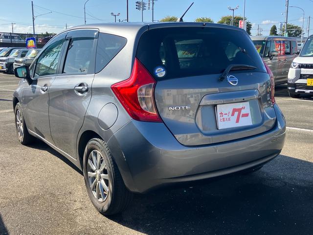 ノート X スマートキー アイドリングストップ ETC ナビ CD 運転席・助手席エアバック ABS ESC 盗難防止システム 衝突安全ボディ エアコン パワーステアリング パワーウインドウ(14枚目)
