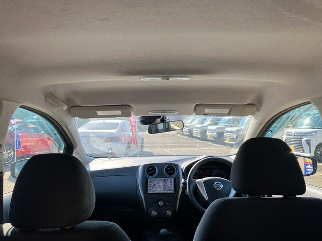 ノート X スマートキー アイドリングストップ ETC ナビ CD 運転席・助手席エアバック ABS ESC 盗難防止システム 衝突安全ボディ エアコン パワーステアリング パワーウインドウ(17枚目)