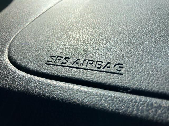 ノート X スマートキー アイドリングストップ ETC ナビ CD 運転席・助手席エアバック ABS ESC 盗難防止システム 衝突安全ボディ エアコン パワーステアリング パワーウインドウ(34枚目)