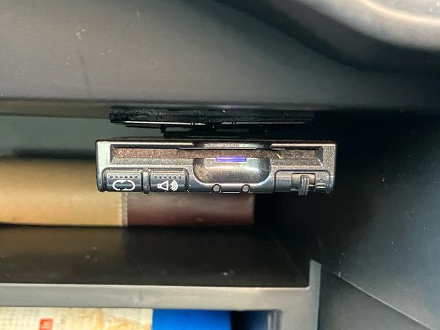 ノート X スマートキー アイドリングストップ ETC ナビ CD 運転席・助手席エアバック ABS ESC 盗難防止システム 衝突安全ボディ エアコン パワーステアリング パワーウインドウ(37枚目)