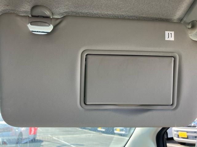 ノート X スマートキー アイドリングストップ ETC ナビ CD 運転席・助手席エアバック ABS ESC 盗難防止システム 衝突安全ボディ エアコン パワーステアリング パワーウインドウ(58枚目)