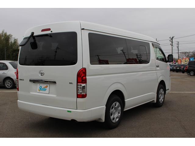 GL 4WD 10人乗り SDナビTV バックカメラ ETC パワースライドドア 衝突軽減ブレーキ オートハイビーム キーレスエントリー(5枚目)