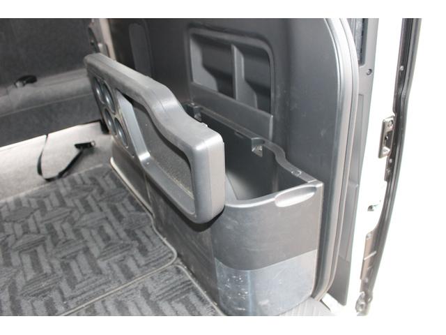 GL 4WD 10人乗り SDナビTV バックカメラ ETC パワースライドドア 衝突軽減ブレーキ オートハイビーム キーレスエントリー(35枚目)