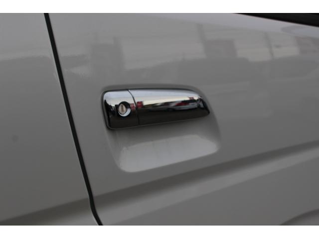 GL 4WD 10人乗り SDナビTV バックカメラ ETC パワースライドドア 衝突軽減ブレーキ オートハイビーム キーレスエントリー(55枚目)