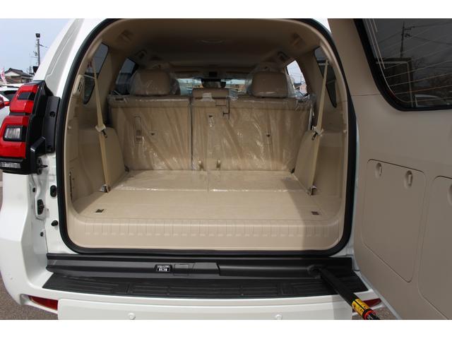 TX Lパッケージ メーカーナビTコネクトナビキット+プラドスーパーライブサラウンドシステム+マルチテレンモニター+BSM 電動ムーンルーフ ルーフレール OPカラー 登録済み未使用車(24枚目)