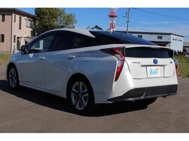 TOYOTA PRIUS A TOURING SELECTION